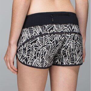 Lululemon Run Speed Short *2-way Stretch Pretty Palm Black Angel Wing/Black 6